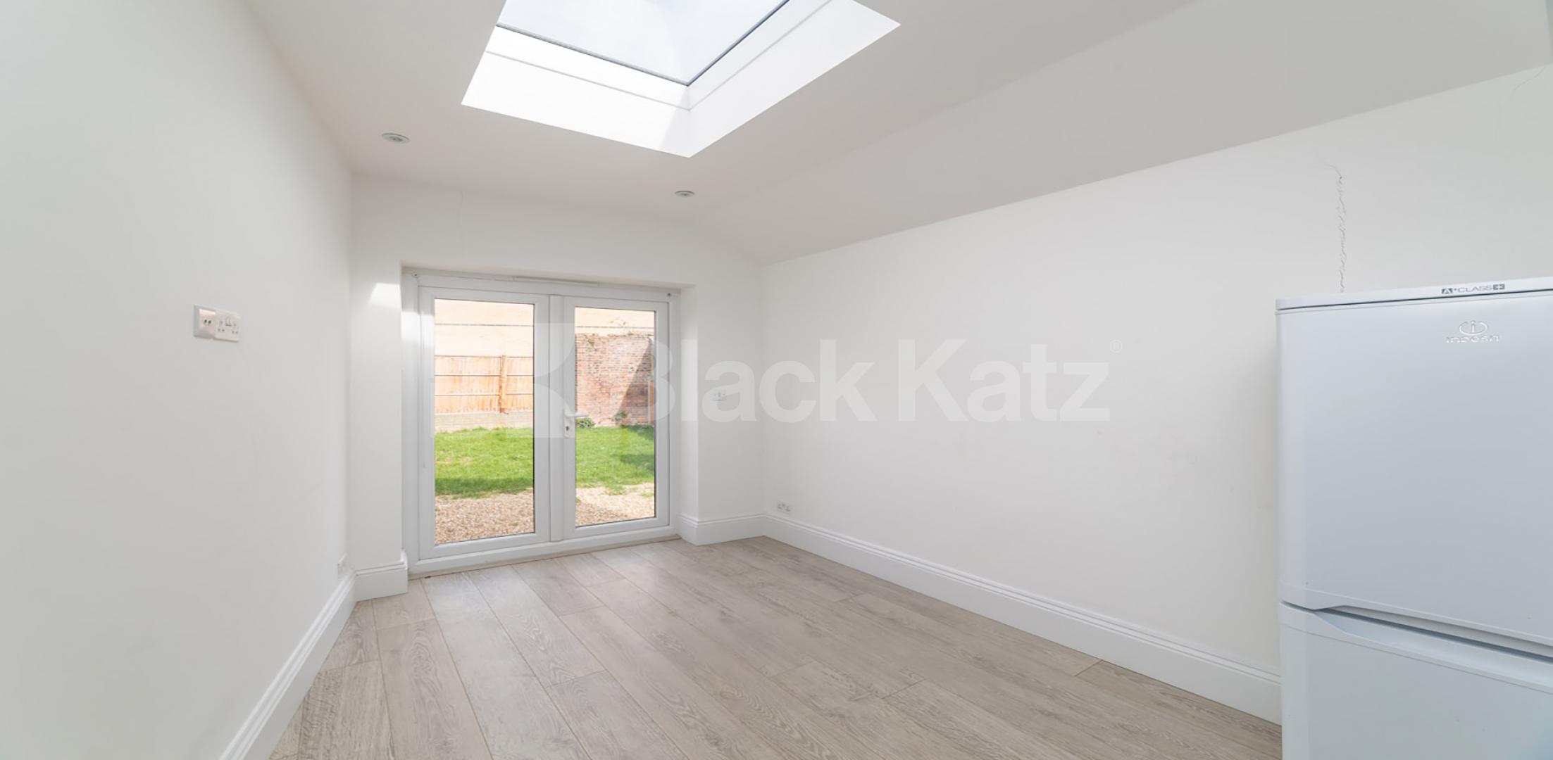 			New Instruction! Garden flat, 3 Bedroom, 1 bath, 1 reception Ground Floor Flat			 Imperial Road , Bounds Green / Wood Green